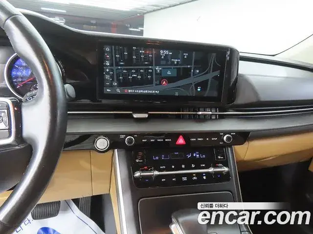 Kia Carnival 2021 — Photo 9/20