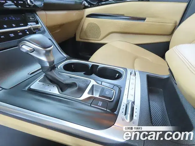 Kia Carnival 2021 — Photo 11/20