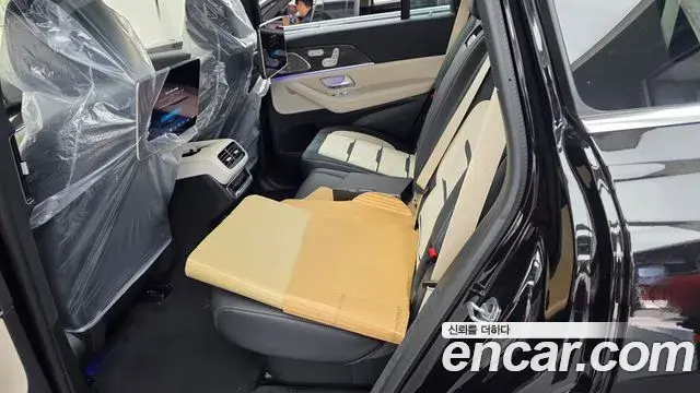 Mercedes-Benz GLS-Class 2026 — Şəkil 32/34
