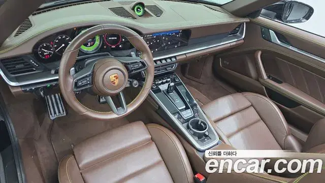 Porsche 911 2022 — ფოტო 2/31