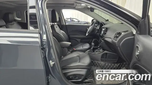 Jeep Compass 2018 — Şəkil 17/20