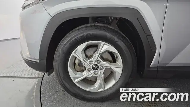 Hyundai Tucson Hybrid 2023 — Photo 6/20