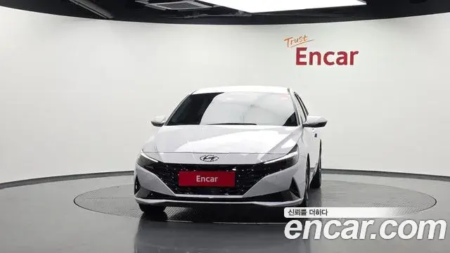 Hyundai The New Avante Hybrid 2021 — ფოტო 17/31