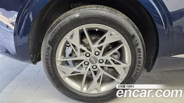 Genesis GV70 2022 — Şəkil 14/33