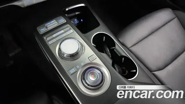 Genesis GV70 2022 — Şəkil 9/33