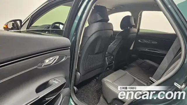 Genesis GV70 2022 — Şəkil 15/30