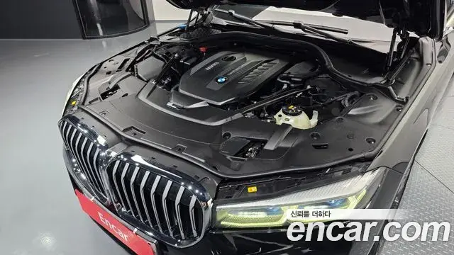 BMW 7 Series 2019 — Photo 7/34