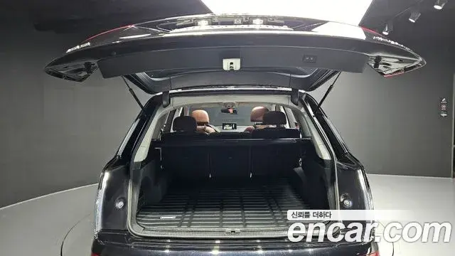 Audi Q7 2019 — Фото 20/20