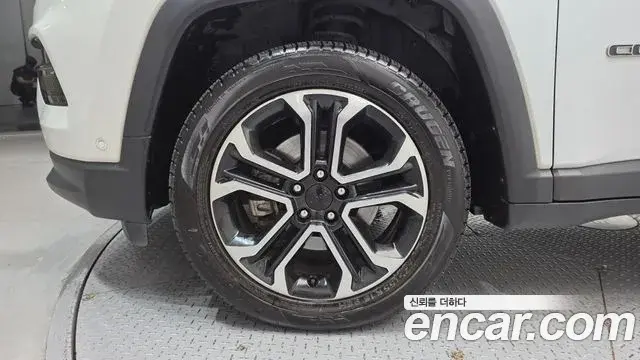 Jeep Compass 2022 — Фото 5/20