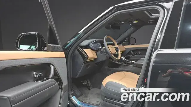 Land Rover Range Rover Sport 2025 — ფოტო 31/32