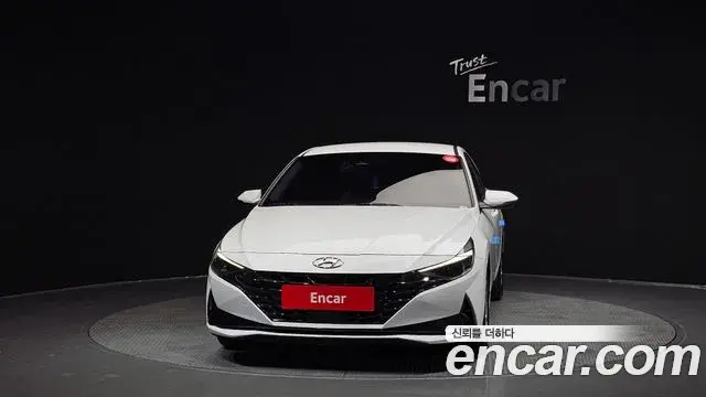 Hyundai The New Avante Hybrid 2021 — ფოტო 5/30