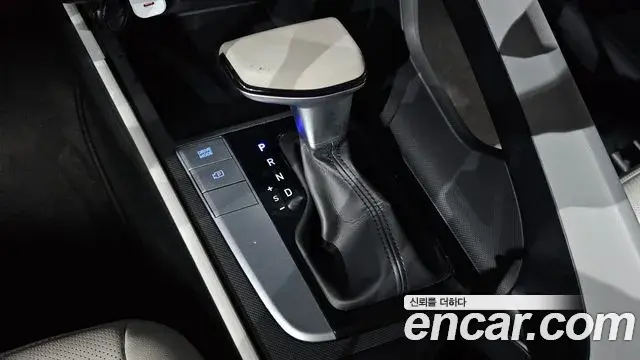 Hyundai The New Avante Hybrid 2021 — ფოტო 18/30