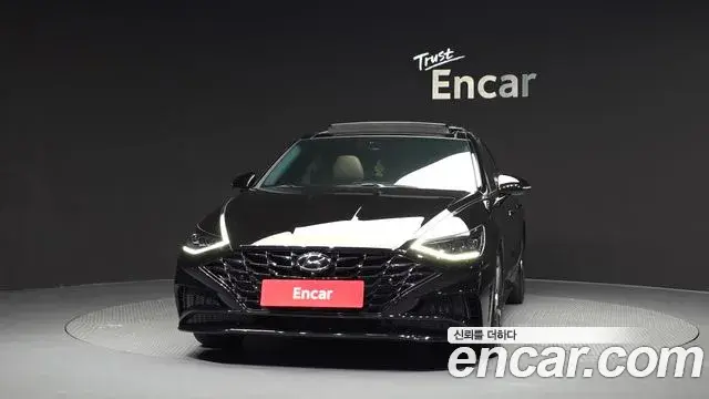 Hyundai Sonata Hybrid 2023 — ფოტო 14/20