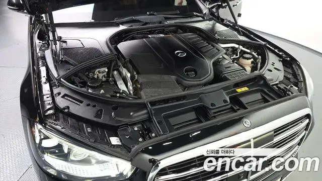 Mercedes-Benz S-Class 2023 — ფოტო 31/32