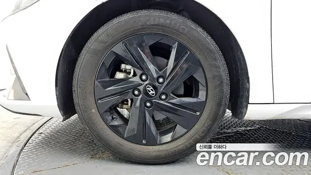 Hyundai Avante 2023 — Photo 5/20