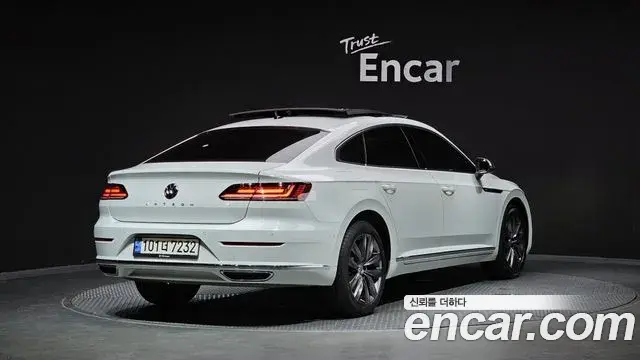 Volkswagen Arteon 2020 — Photo 22/32