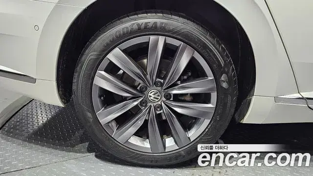Volkswagen Arteon 2020 — Photo 20/32