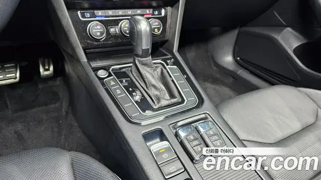 Volkswagen Arteon 2020 — Photo 23/32