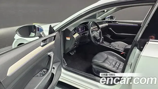 Volkswagen Arteon 2020 — Photo 21/32