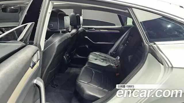 Volkswagen Arteon 2020 — Photo 14/32