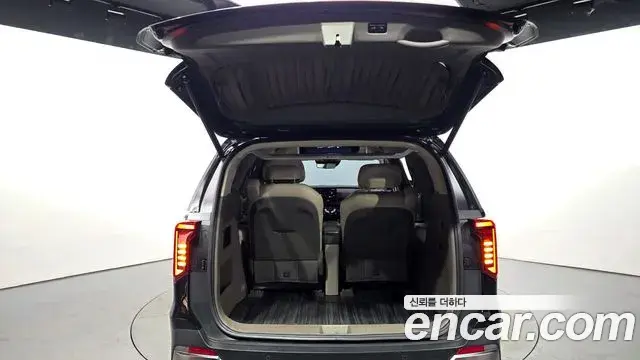 Kia Carnival 2024 — Photo 12/20