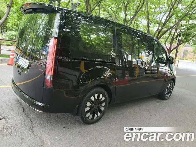 Hyundai Staria 2025 — Şəkil 14/16