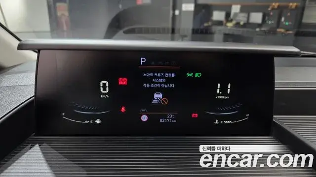 Hyundai Staria 2023 — Photo 9/32
