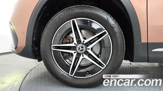 Mercedes-Benz EQA 2022 — Photo 16/33