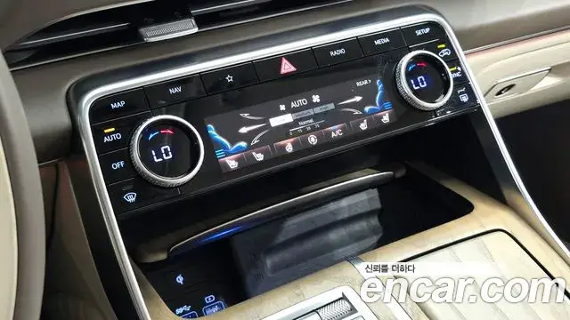 Genesis GV80 2023 — Photo 14/36