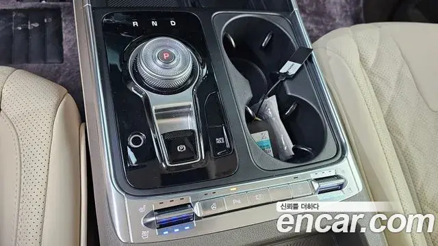 Kia Carnival 2025 — Şəkil 4/31