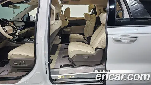 Kia Carnival 2025 — Şəkil 24/31