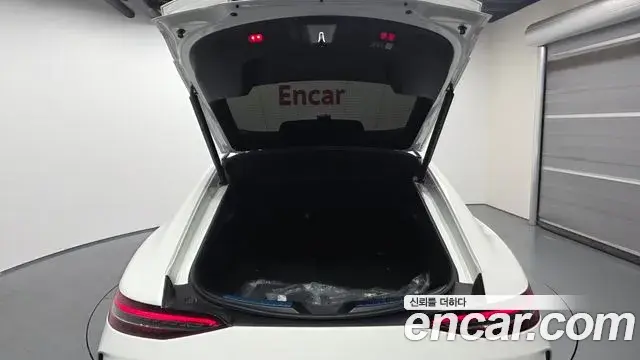 Mercedes-Benz AMG GT 2022 — Photo 28/31
