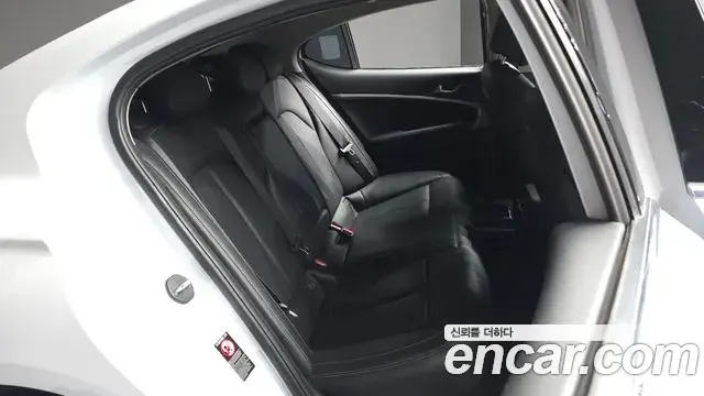Genesis G70 2018 — ფოტო 9/20