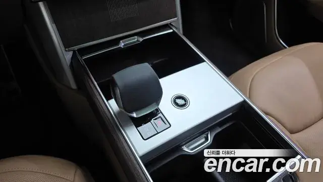 Land Rover Range Rover 2025 — ფოტო 7/20