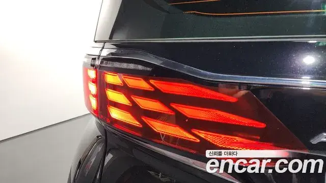 Toyota Alphard 2025 — Şəkil 11/34