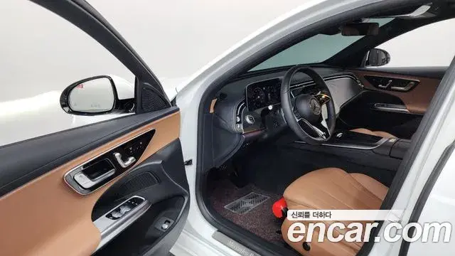 Mercedes-Benz E-Class 2024 — Şəkil 20/33