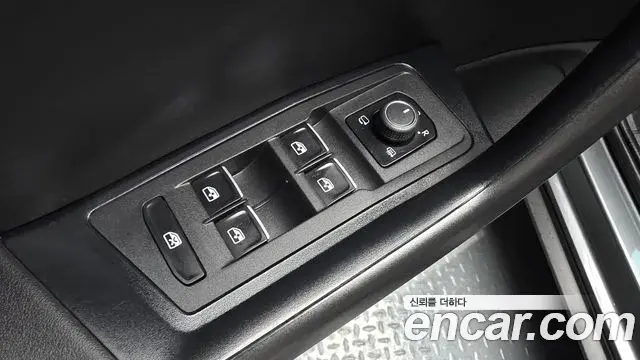 Volkswagen T-Roc 2021 — Şəkil 17/32