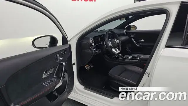 Mercedes-Benz A-Class 2022 — ფოტო 23/34