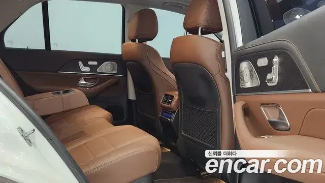 Mercedes-Benz GLE-Class 2026 — Photo 13/20