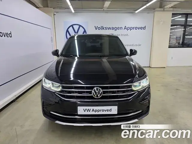 Volkswagen Tiguan 2021 — Photo 2/20