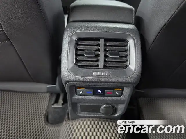 Volkswagen Tiguan 2021 — Photo 17/20