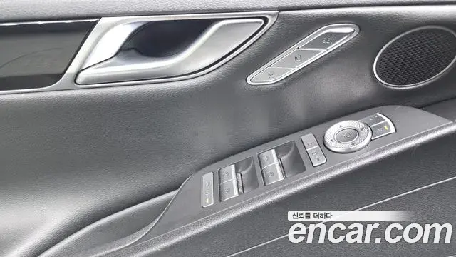 Genesis G80 2020 — Photo 18/34