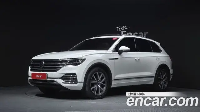 Volkswagen Touareg 2023 — ფოტო 15/40
