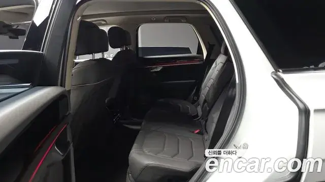 Volkswagen Touareg 2023 — ფოტო 4/40