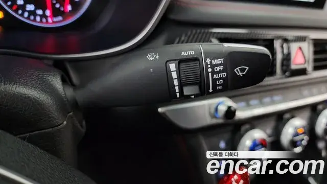 Genesis G70 2019 — Şəkil 32/34