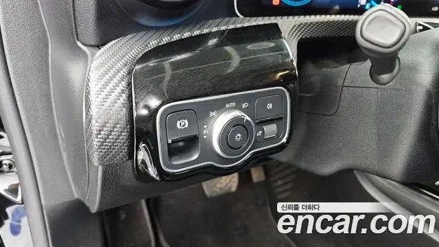 Mercedes-Benz A-Class 2020 — ფოტო 2/20