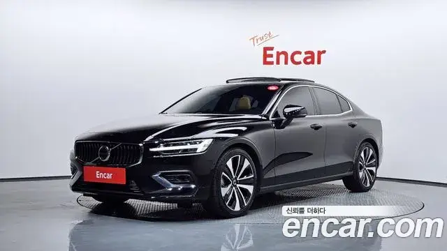 Volvo S60, 2024