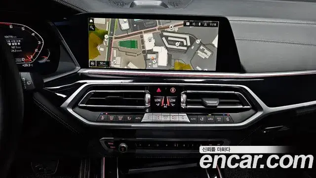 BMW X7 2021 — ფოტო 27/32