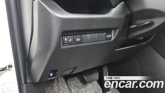Toyota RAV4 2022 — Photo 16/20