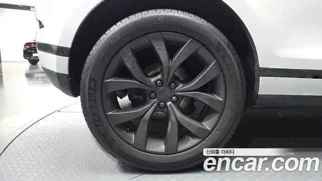 Land Rover Range Rover Evoque 2019 — ფოტო 10/20